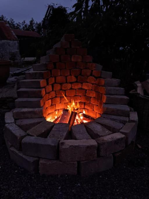 Secluded Private Cottage Hot-Tub, Sauna & Fire-Pit Carrick on Shannon Buitenkant foto